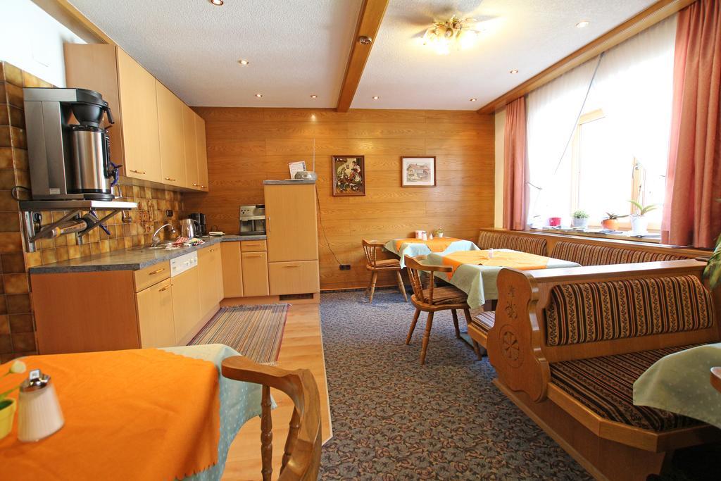 Gaesteheim Anni Winkler Nauders Room photo